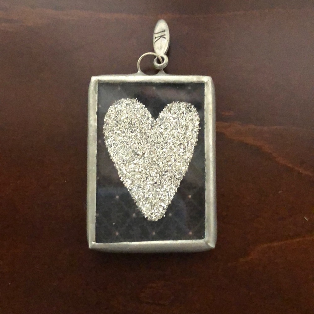 Jewel Kade - Picture 1 of 2